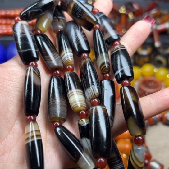 玛瑙/玉髓颈饰未镶嵌