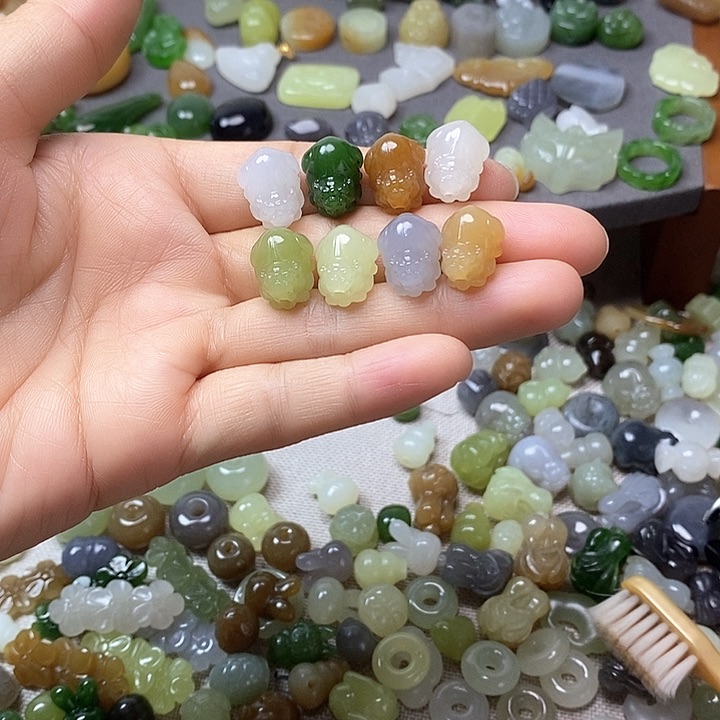 未镶嵌和田玉挂件貔貅128一个多样性发其一