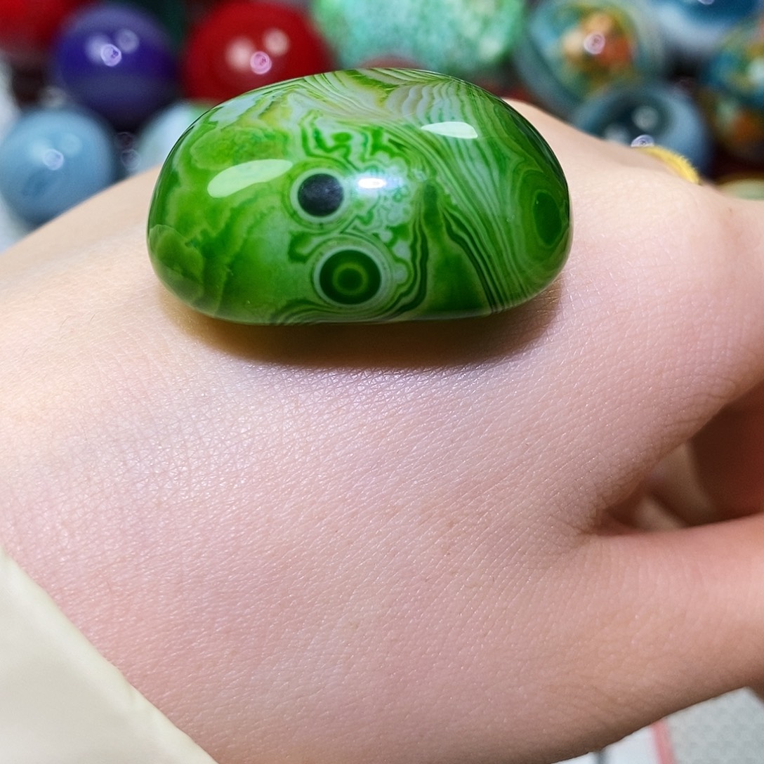 梨***笑玛瑙/玉髓未镶嵌珠宝奇石