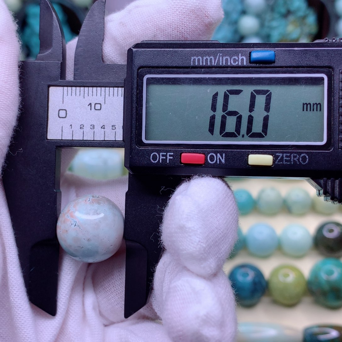 绿松石颈饰未镶嵌