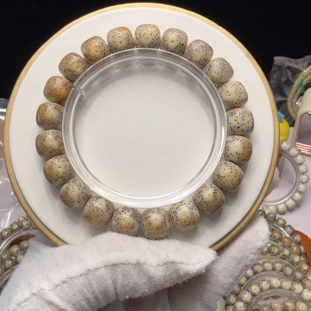 M***.吊坠星月菩提星点