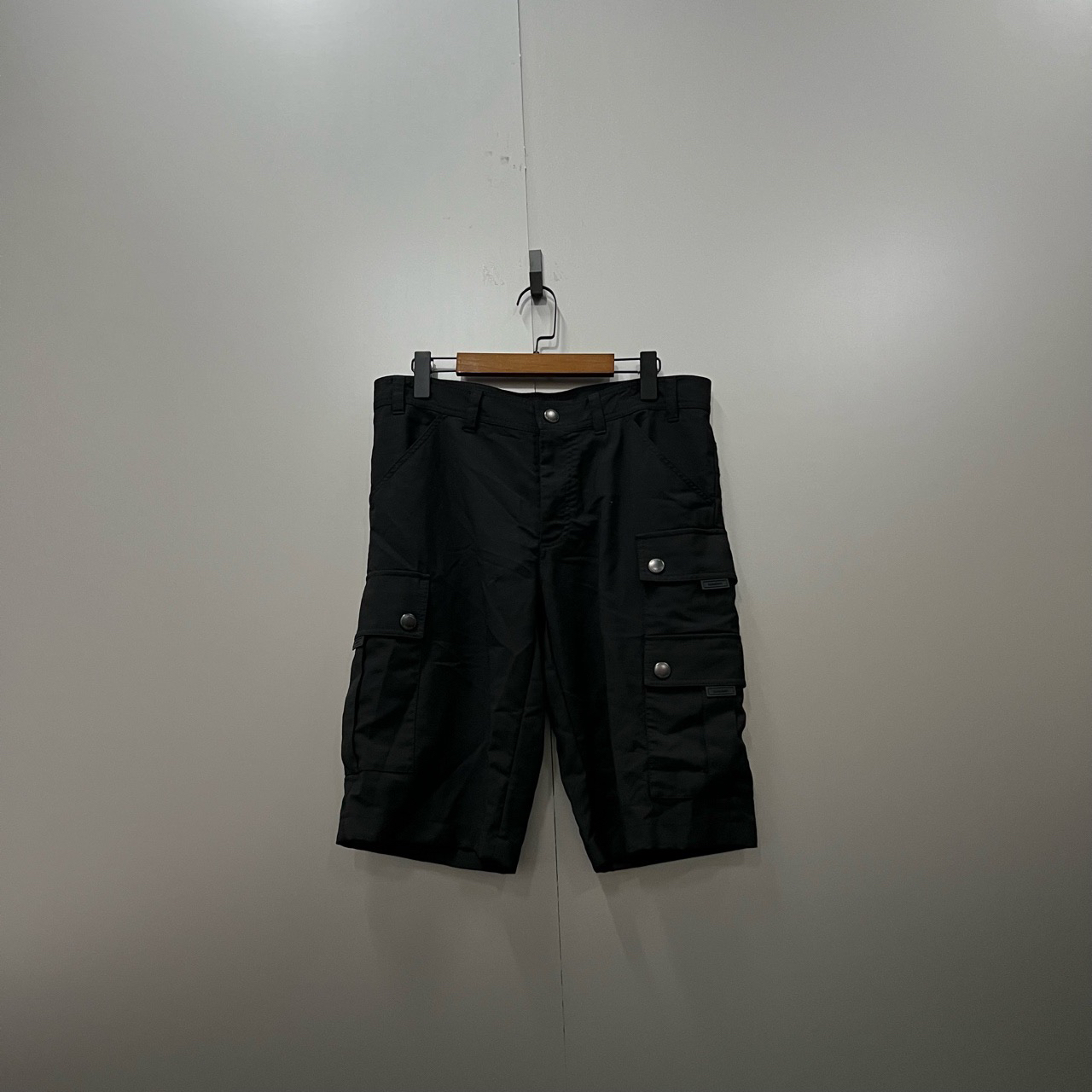 （qq）113 Burberry 巴宝莉 黑色口袋短裤 50码/95新/6700/ki301496