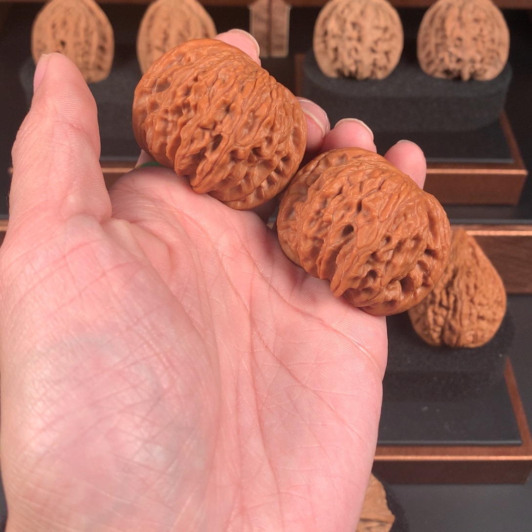 徐***厨文玩核桃吊坠磨盘