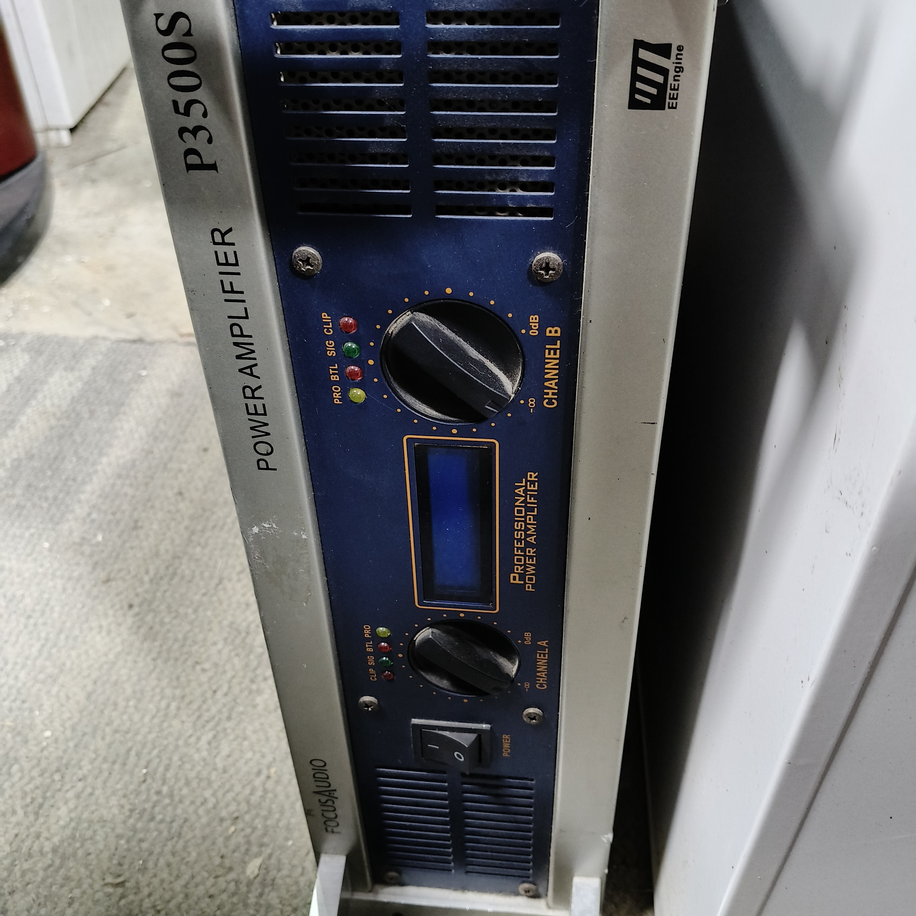 不包邮，正常使用后级功放一台F