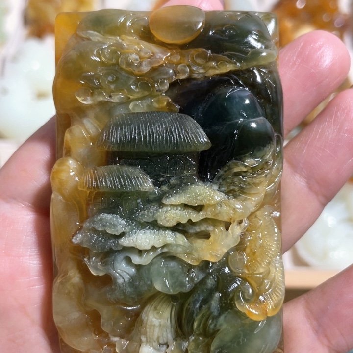 岫玉未镶嵌吊坠(赠链)嘻**少