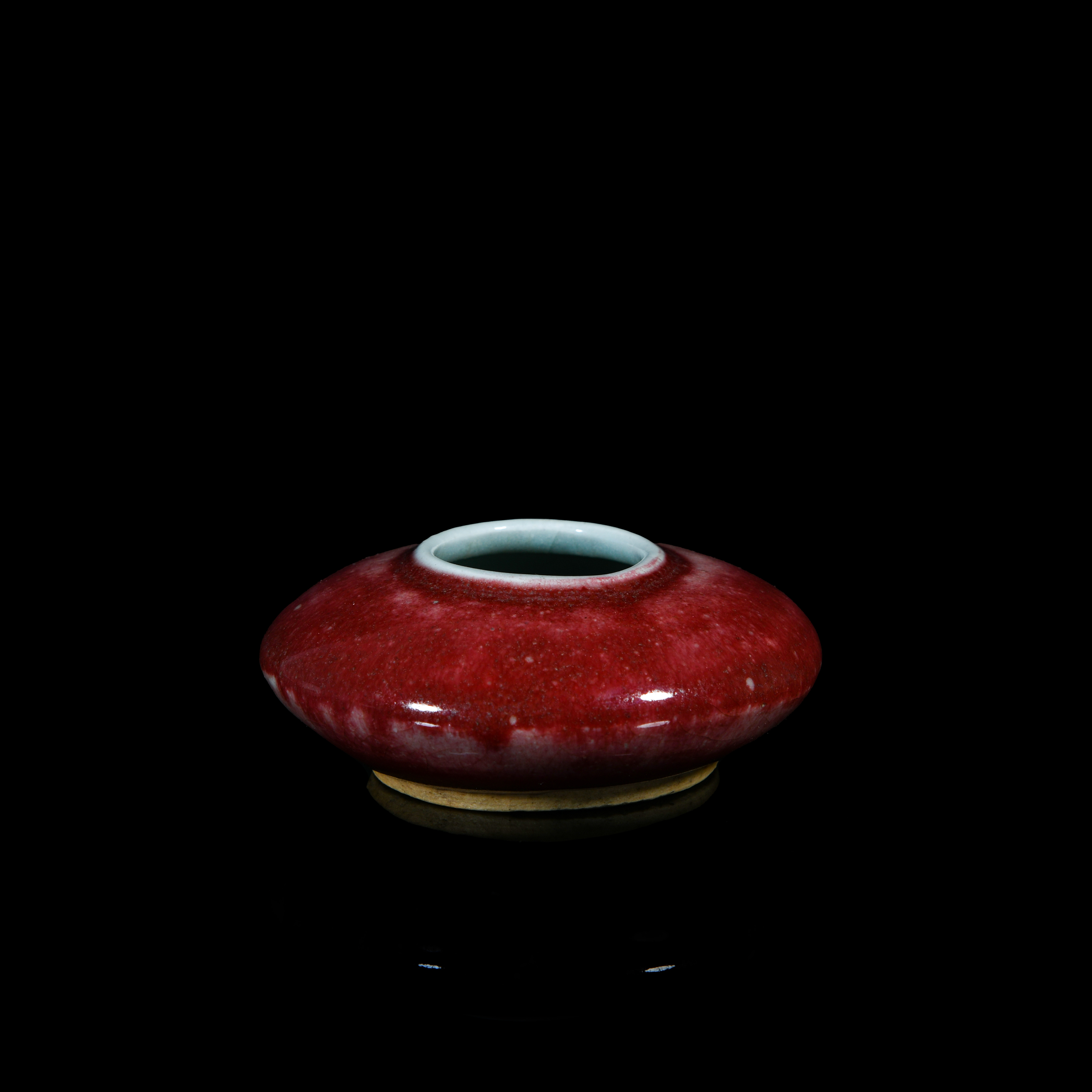291.19世纪 郎红釉水盂