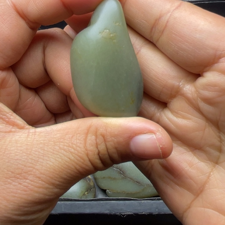 和田玉未镶嵌珠宝半成品