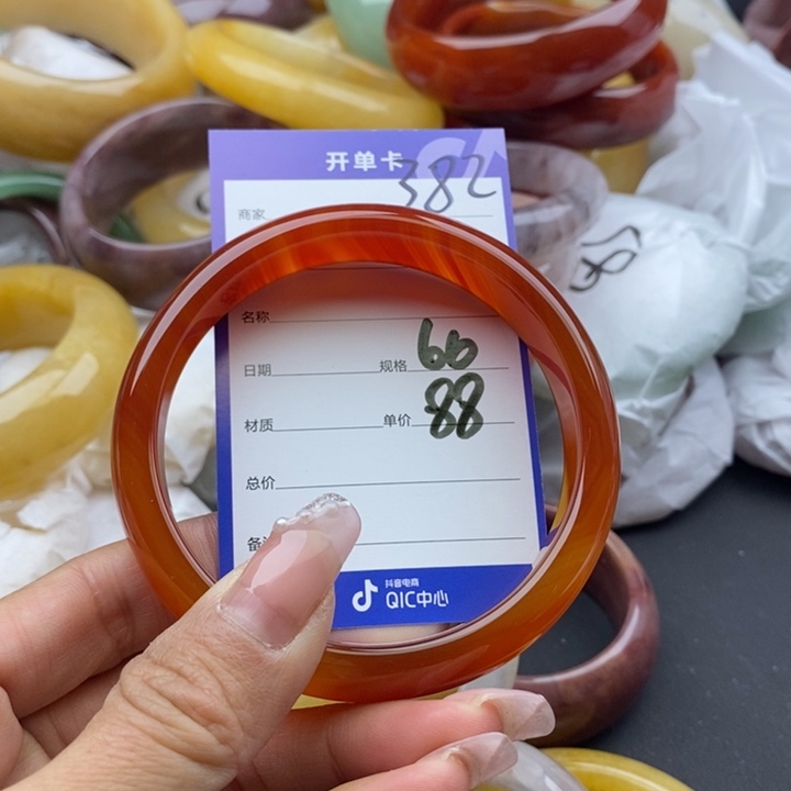 石英质玉手镯未镶嵌