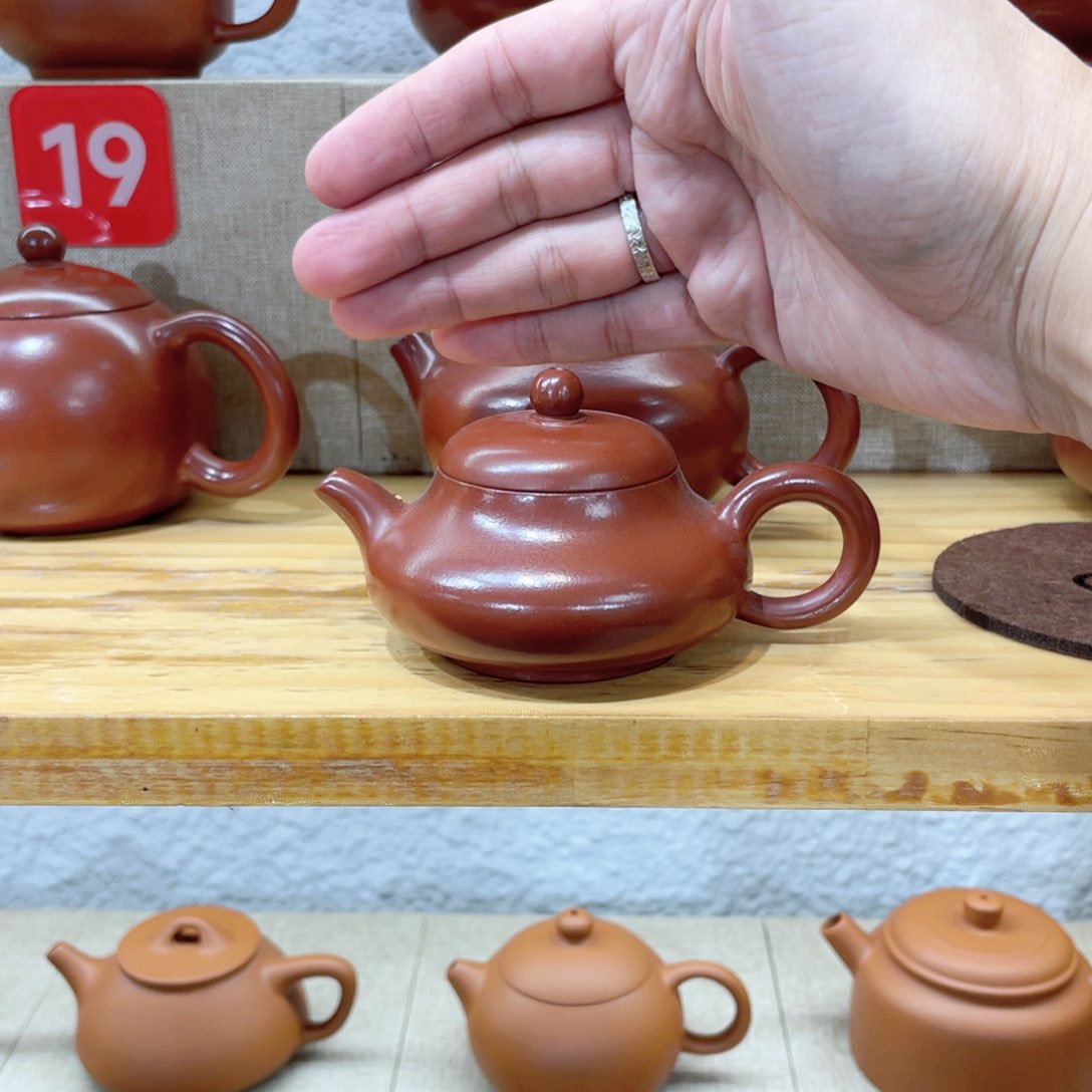 茶壶紫砂劉*?玉乳70毫升……送大杯