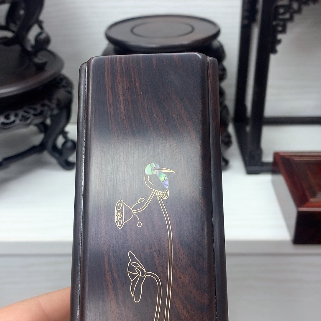 藤类紫光檀正方笔筒