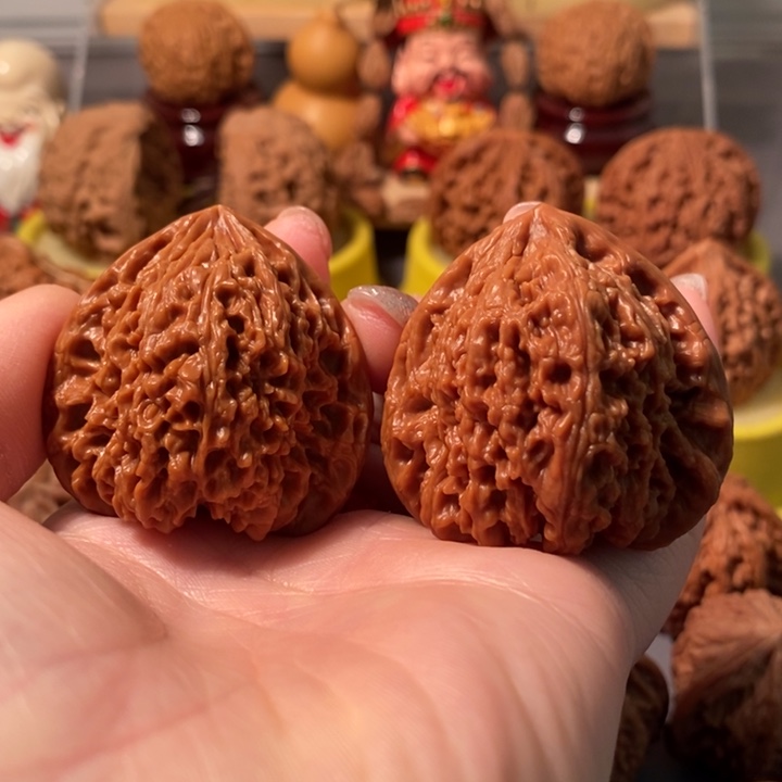 文玩核桃吊坠42深凹底三角南疆