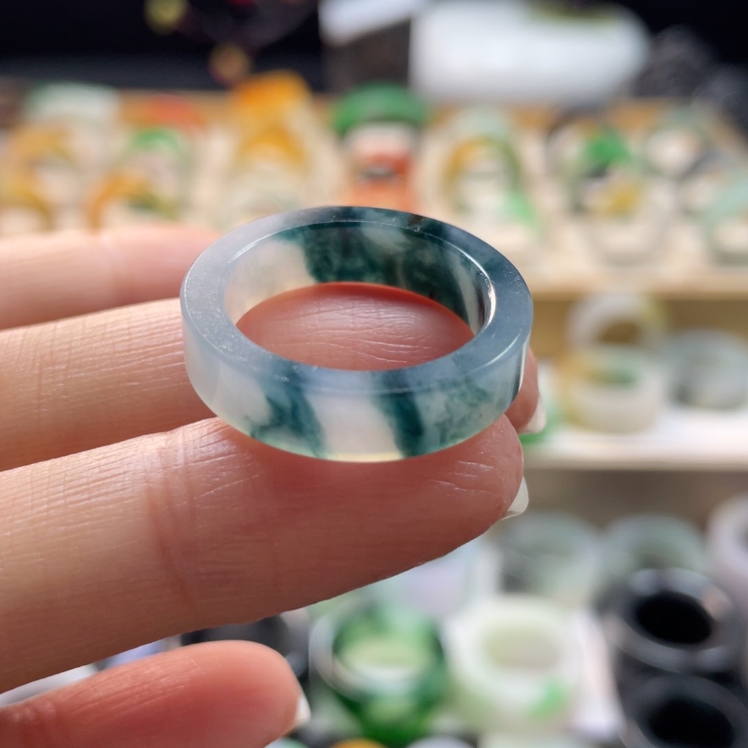 定制翡翠未镶嵌戒指