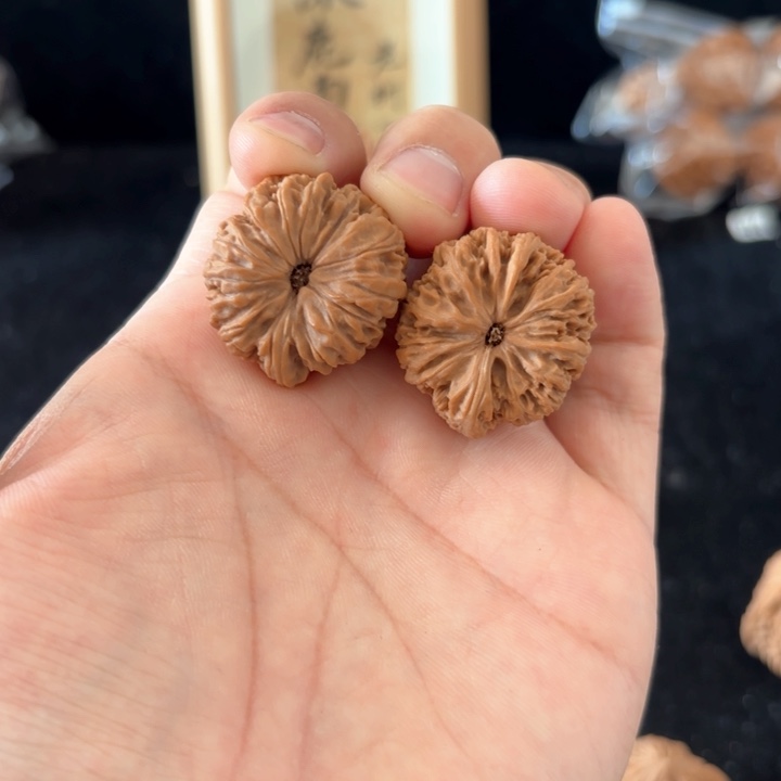 文玩核桃吊坠未*$南将