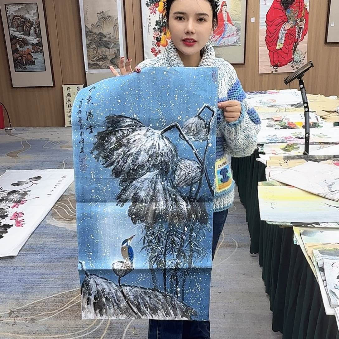 国画00后美女卖字画