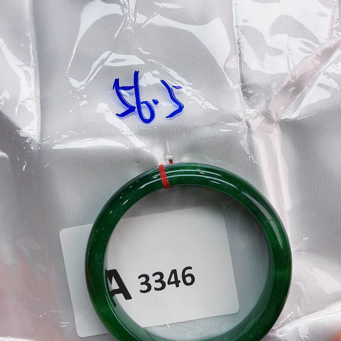 翡翠手镯未镶嵌多样性