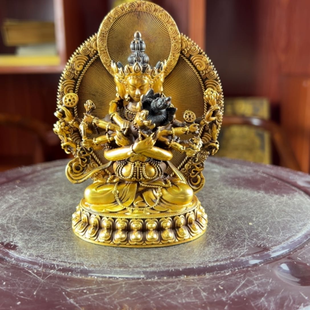 炁****方佛像的造型和造型