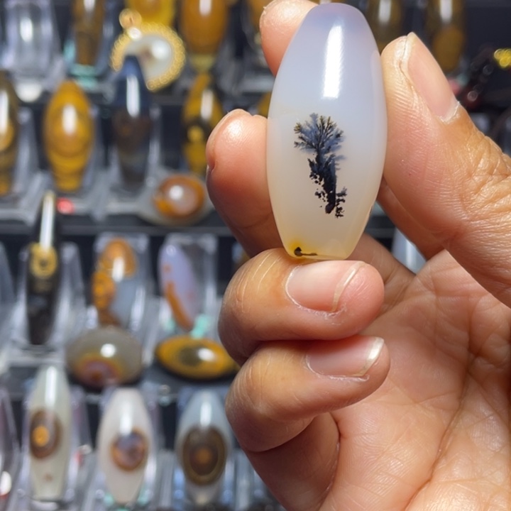 玛瑙/玉髓未镶嵌颈饰