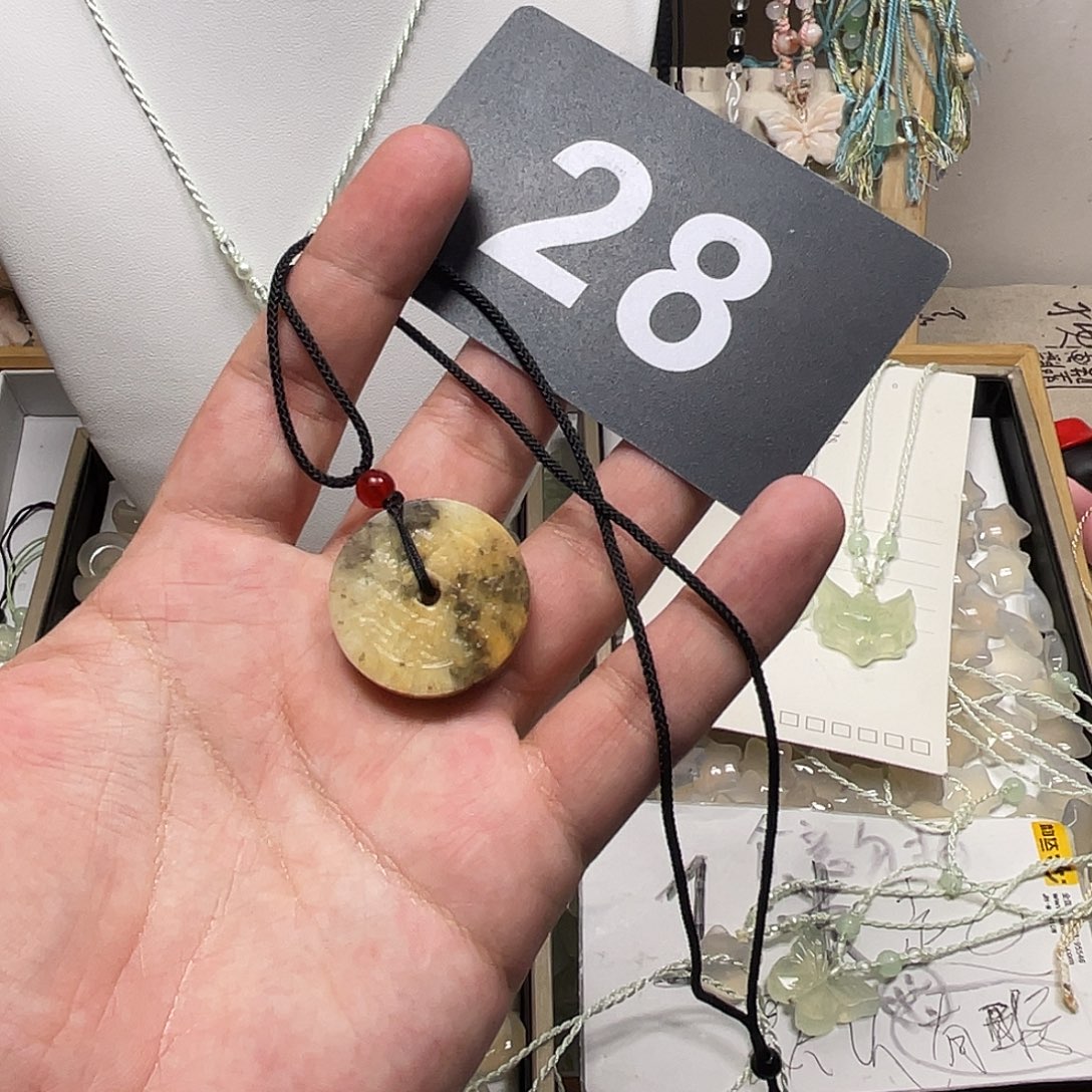 蛇纹石玉合金颈饰