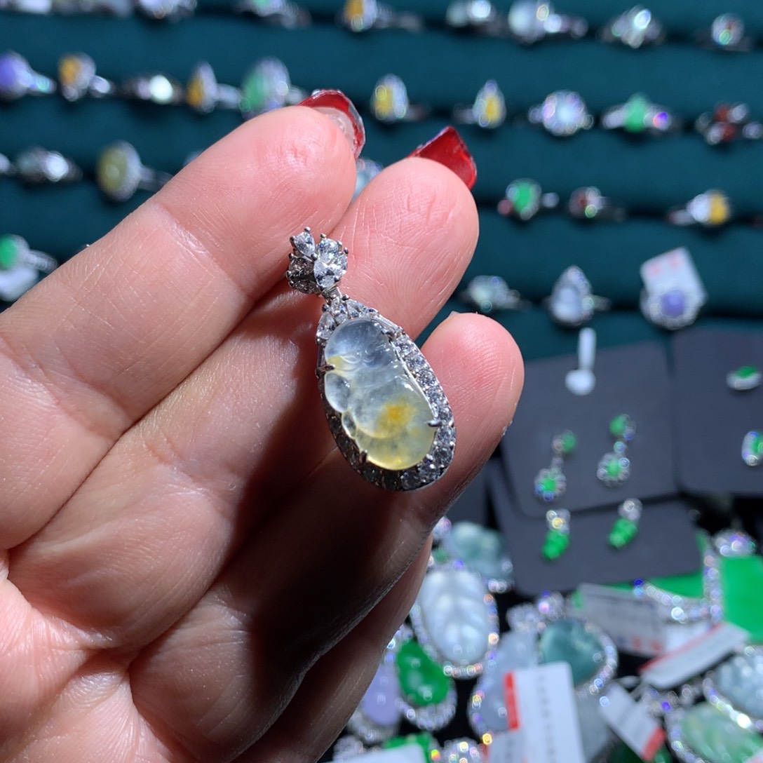 翡翠颈饰银S925镶嵌天然翡翠