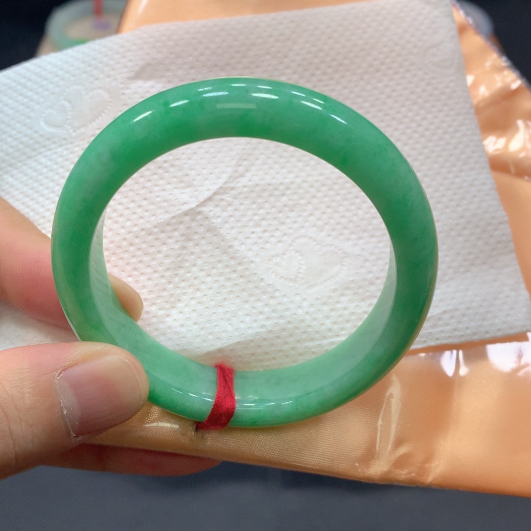 翡翠未镶嵌手镯翡翠