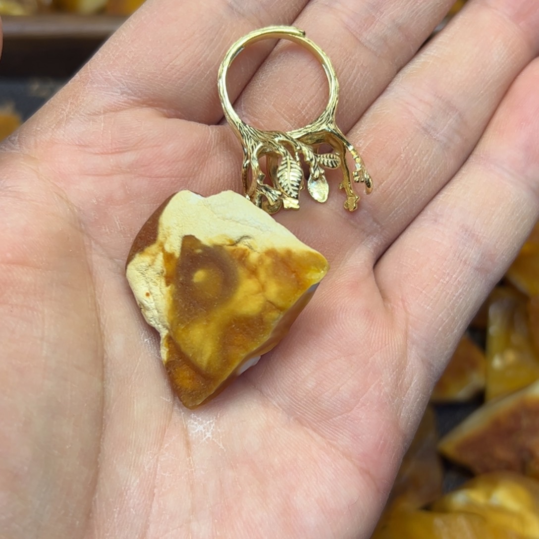 定制琥珀未镶嵌七****凉戒指