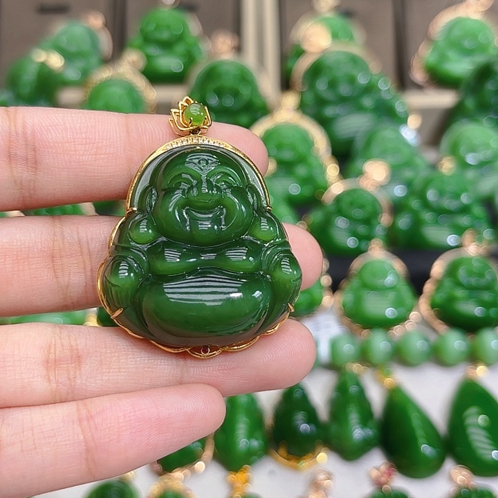 和田玉（碧玉）颈饰18K金镶嵌