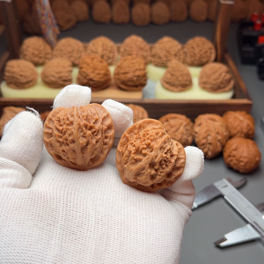 文玩核桃吊坠38尺宫灯