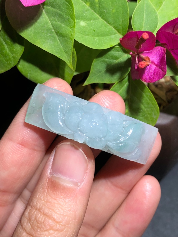 天然缅甸翡翠A货-冰胶莲花手牌【毛货定制未抛光无鉴赏期】