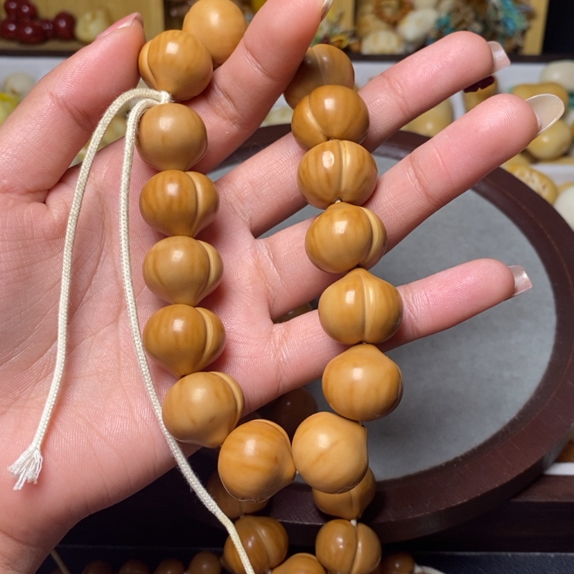 【闪购商品】手串猴头核桃。****。