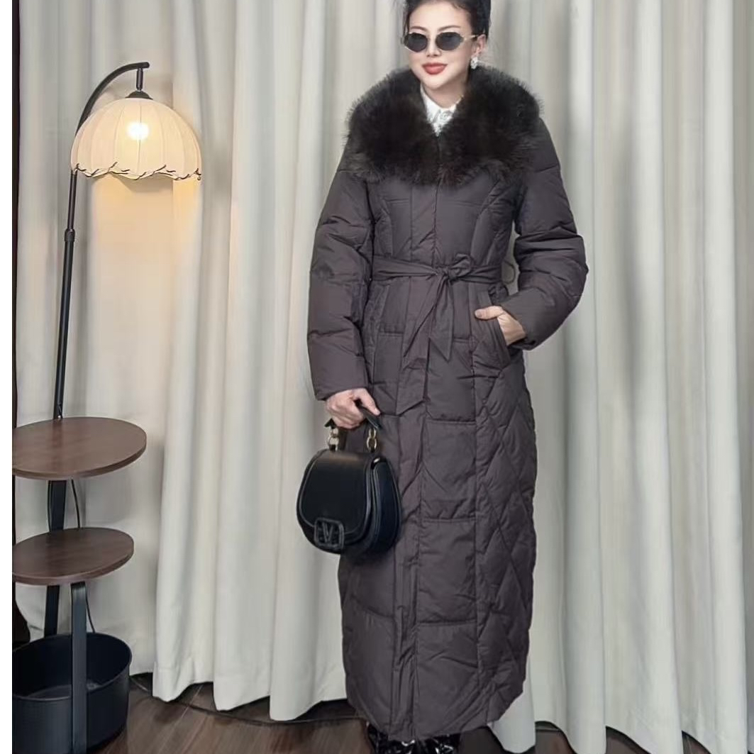 冬季新款修身收腰宽松型长款女时尚保暖预绒棉服