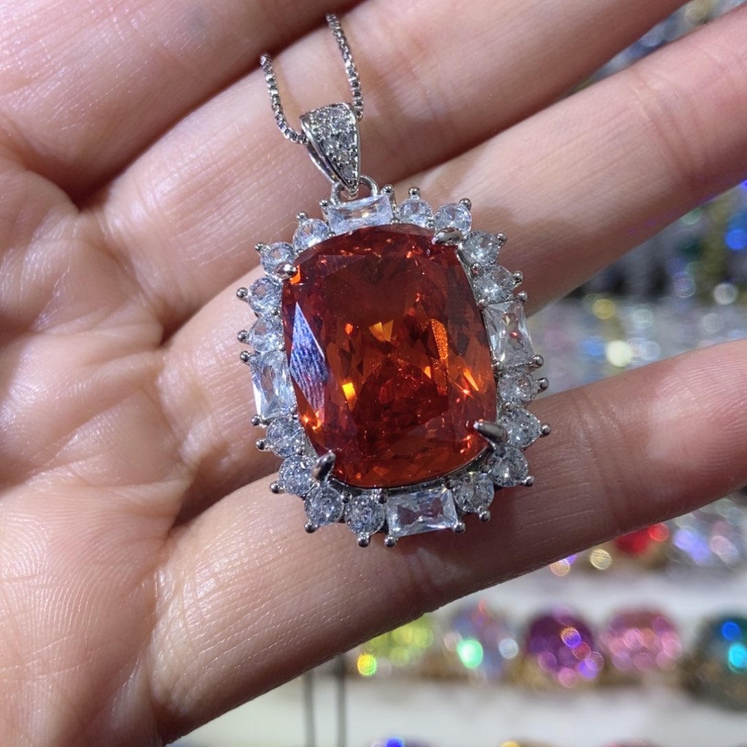 66锆石（处理）吊坠