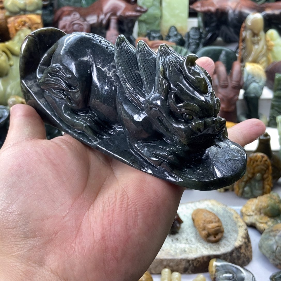 岫岩河磨玉（透闪石质玉）未镶嵌把件