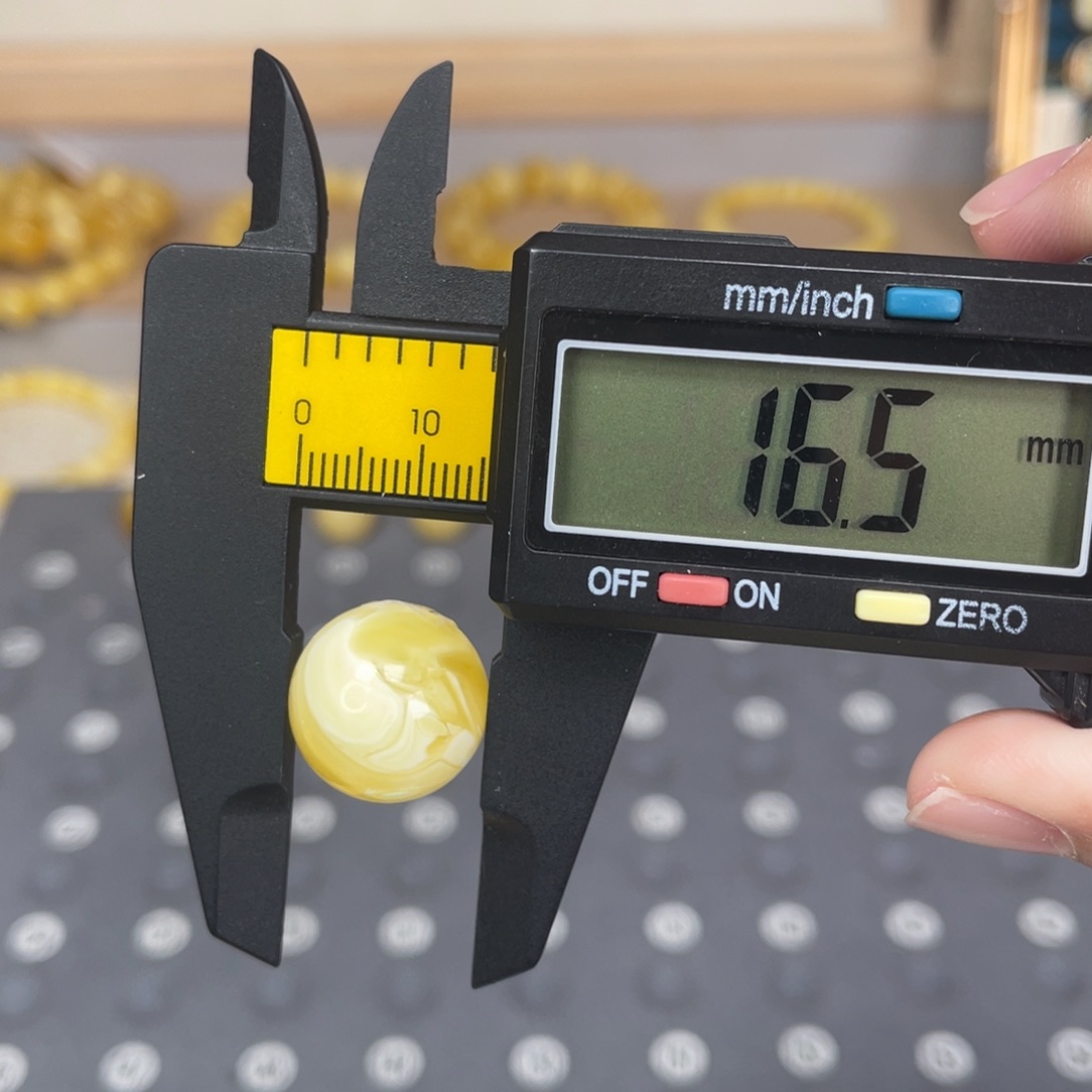 琥珀未镶嵌裸石93号