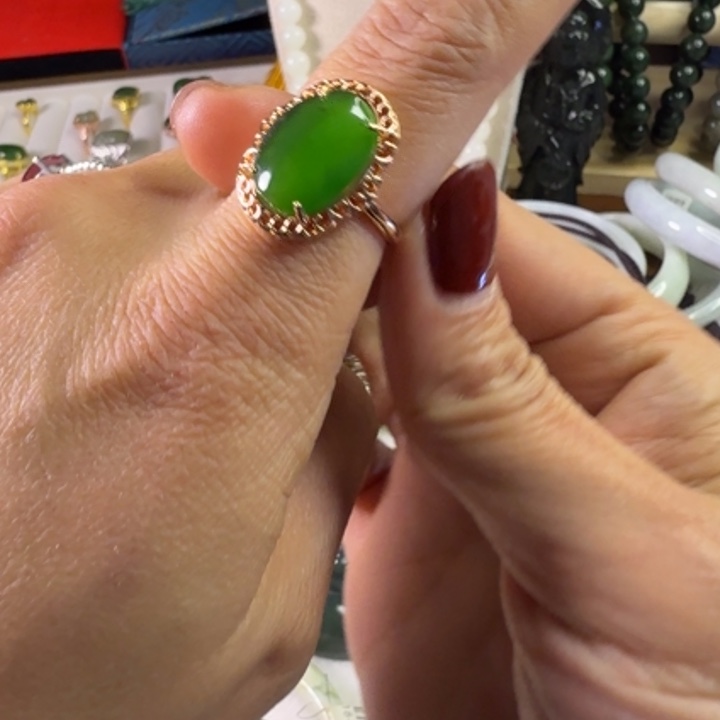 闲****和田玉（糖玉）未镶嵌颈饰