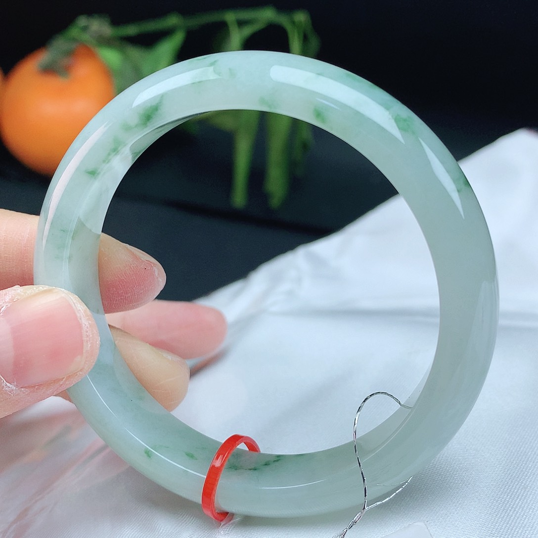 翡翠手镯未镶嵌54+圈