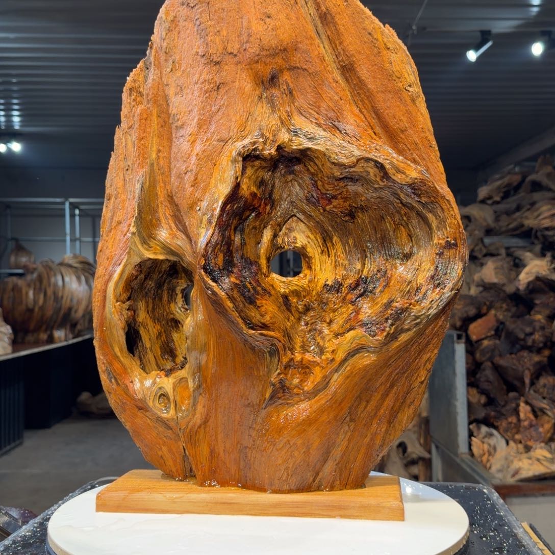 石***转木王一刀琥珀木摆件73