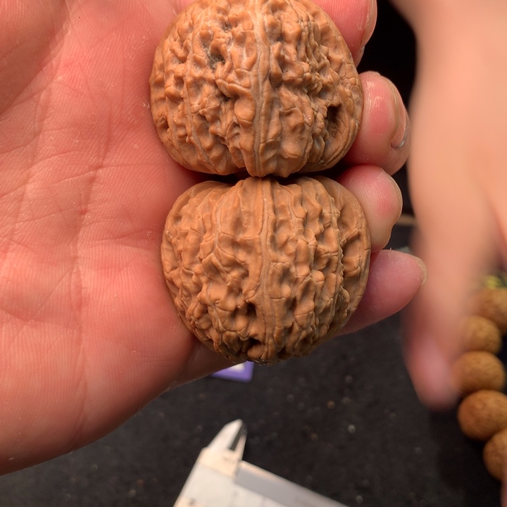 文玩核桃把件25号39三角白全品