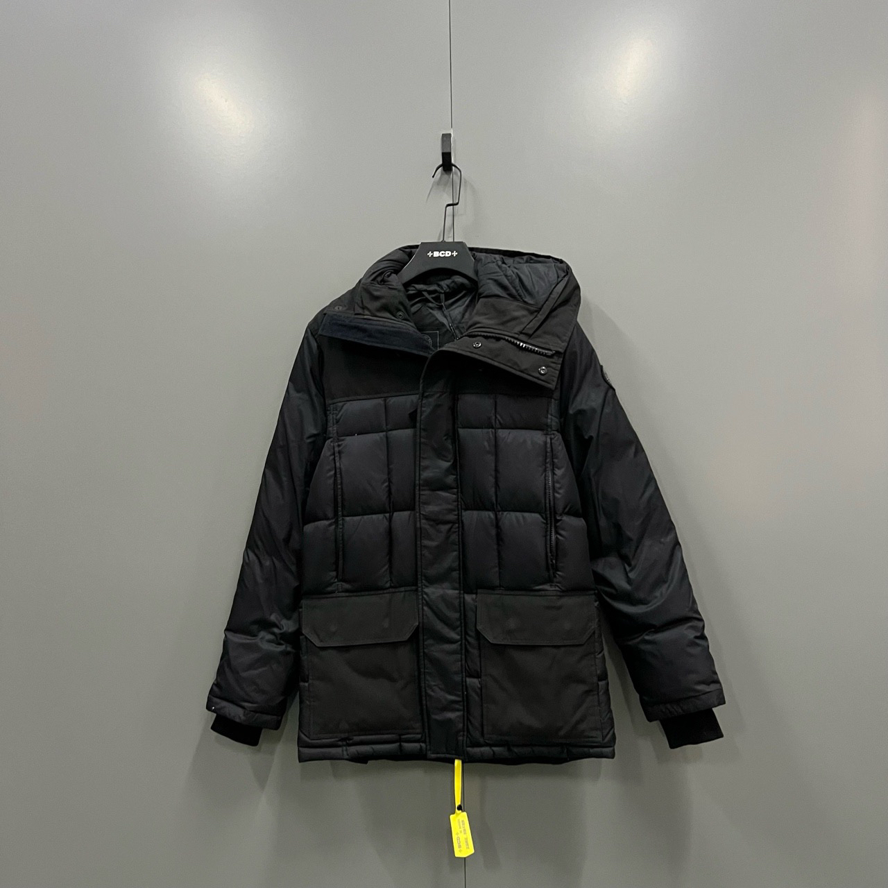 （bb）119 加拿大鹅 黑色黑标logo羽绒服 S码/95新/10000/304301