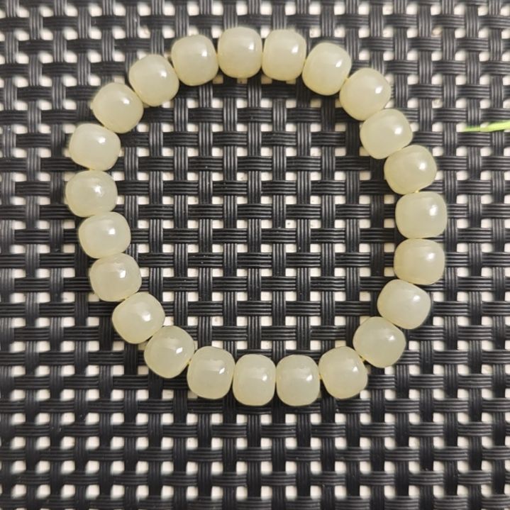 和田玉未镶嵌手串