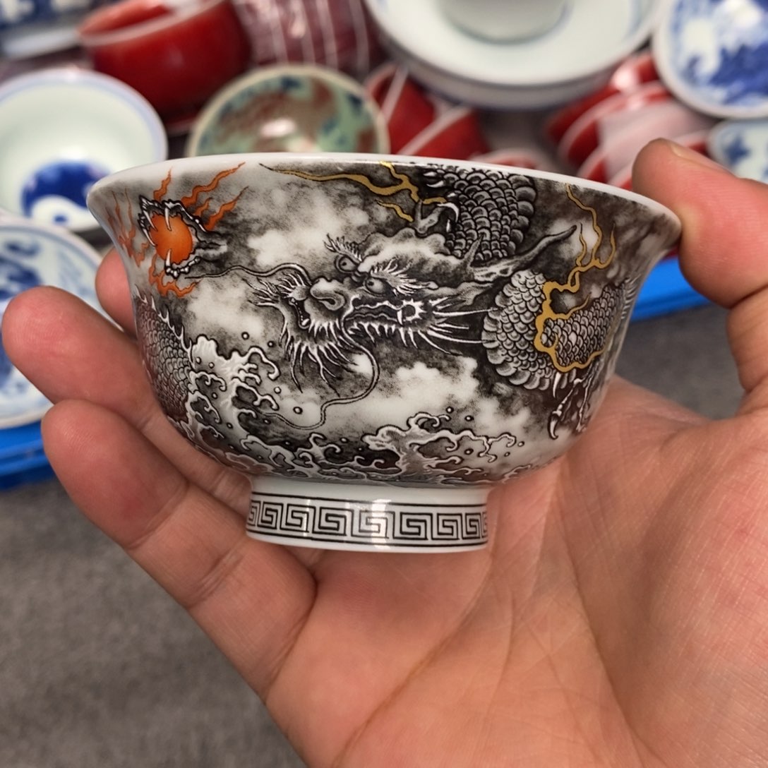 景德镇当代工艺品120毫升大的