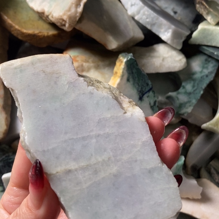 翡翠颈饰未镶嵌天然翡翠