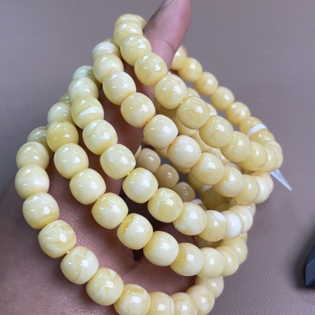 琥珀裸石未镶嵌054多样性发其一