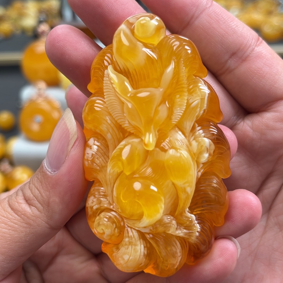 蜜蜡珠宝奇石未镶嵌