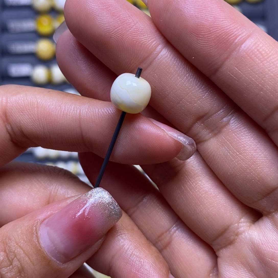 蜜蜡未镶嵌珠宝奇石瓷白妖花老型9.3*8.3mm