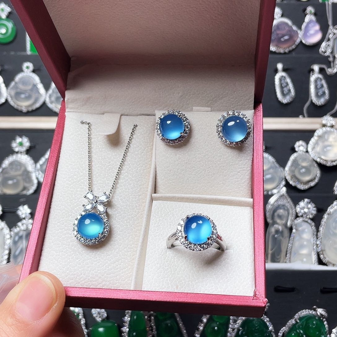 玛瑙/玉髓颈饰合金