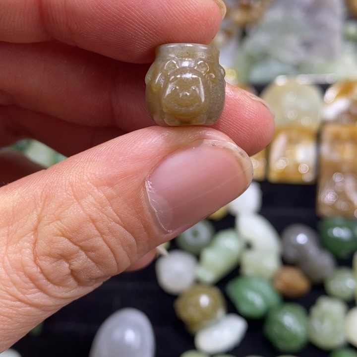 和田玉（糖玉）未镶嵌车挂