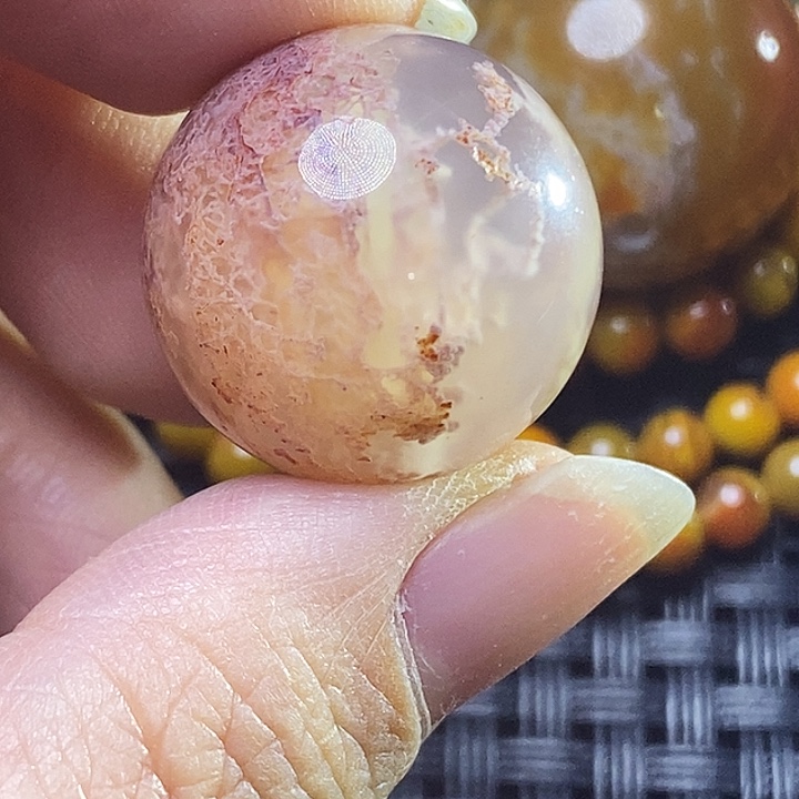 修***行玛瑙/玉髓未镶嵌颈饰