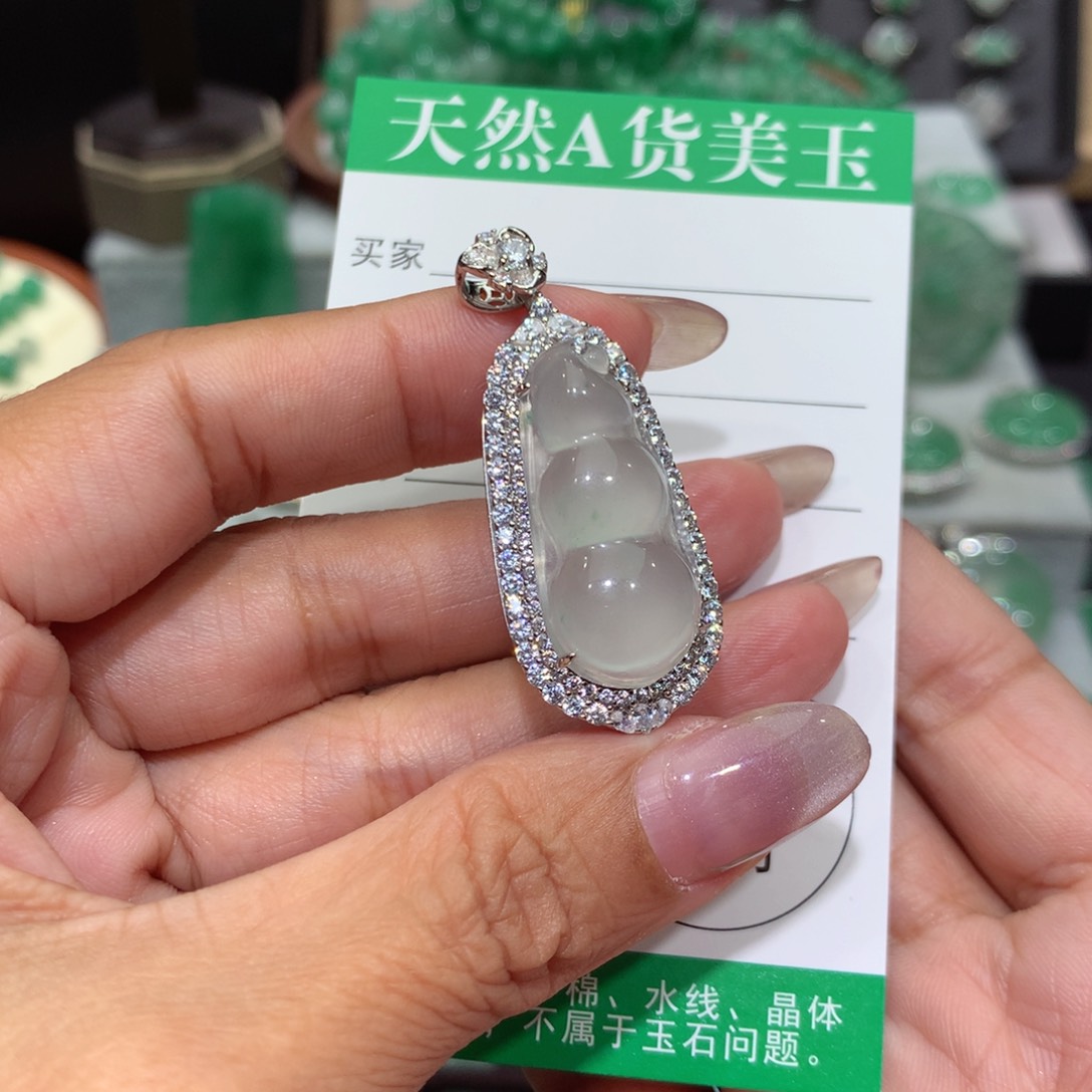 颈饰银S925镶嵌石英质玉（非洲翠）拾*