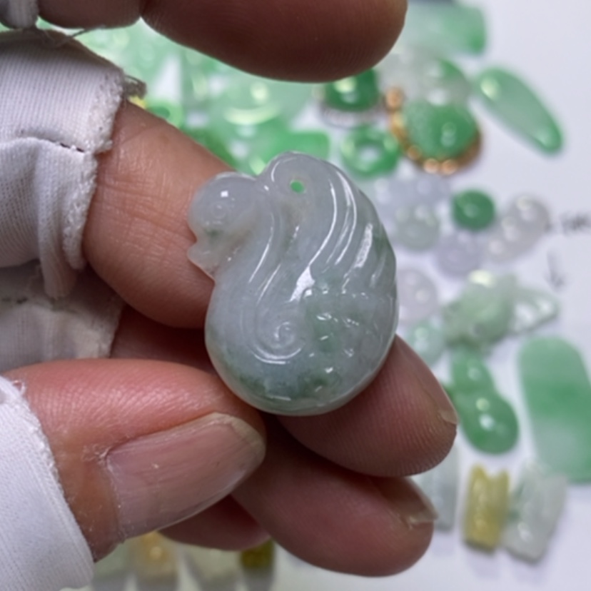 【闪购商品】翡翠未镶嵌吊坠(不含链)