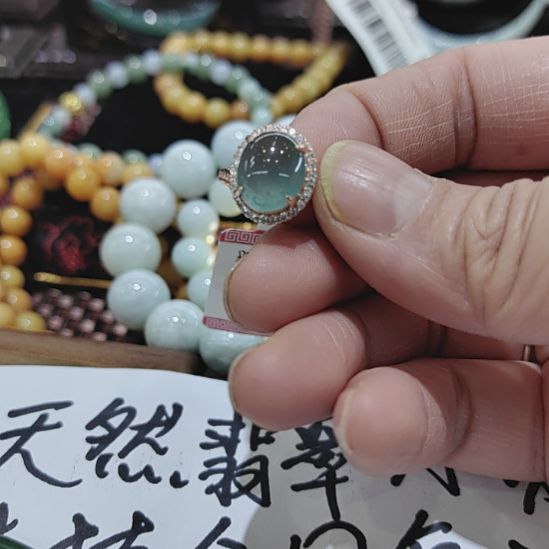 和田玉（翠青玉）未镶嵌耳饰